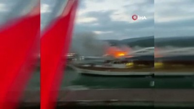 cep telefonu -  Antalya’da 17 metrelik tur teknesi alev alev yandı Videosu