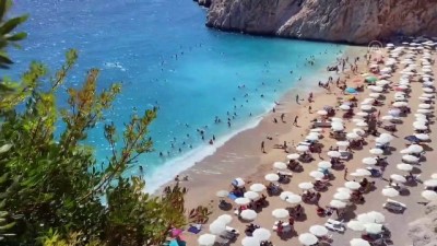 doluluk orani - ANTALYA - Dünyaca ünlü Kaputaş Plajı'ndaki yoğunluk drone ile görüntülendi Videosu