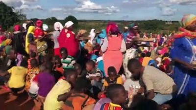 buyukbas hayvan - DARÜSSELAM - Türkiye'nin yardım kuruluşları, 11 bin kilometre uzaklıktaki Tanzanyalı Müslümanlara çifte bayram yaşattı Videosu