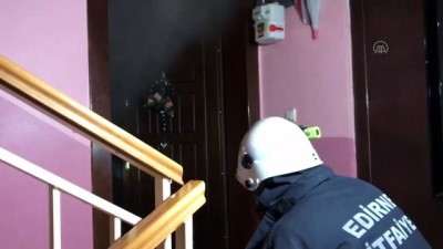 a haber - EDİRNE - Sitedeki dairede çıkan yangın hasara neden oldu Videosu