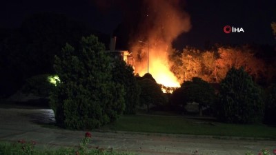 polis ekipleri -  Fatih’te korkutan yangın: Trafo alev alev yandı Videosu