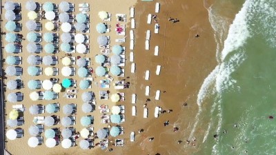 plaj - İSTANBUL - (Drone) - Kurban bayramının 3. gününde Gümüşdere plajı boş kaldı Videosu
