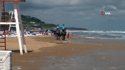 plaj -  Sarıyer’de kötü hava koşulları nedeniyle denize girmek yasaklandı Videosu