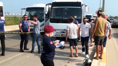 devlet hastanesi -  Servis minibüsünün motosiklete çarptığı kazada anne ve oğlunu ölüm ayırdı Videosu