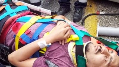 sehadet -  Virajı alamayan otomobil karşı şeride geçerek kamyonete çarptı: 5 yaralı Videosu