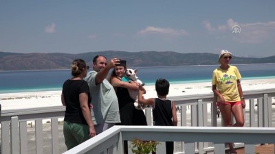 ziyaretciler - BURDUR - Salda Gölü'nde bayram tatili yoğunluğu yaşanıyor Videosu