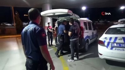  Cinayet zanlıları bir çanta dolusu parayla İzmir'de yakalandı