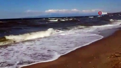 siddetli firtina -  Deniz keyfi yaparken canından oluyordu Videosu