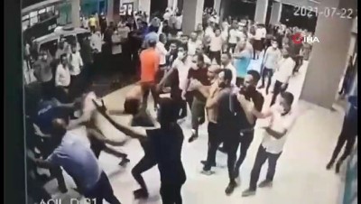 polis memuru -  Sağlık çalışanları ve polislere saldırıya ilişkin yeni görüntüler ortaya çıktı Videosu