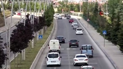 emniyet kemeri -  Çankırı'da bayram dönüşü trafiği başladı Videosu