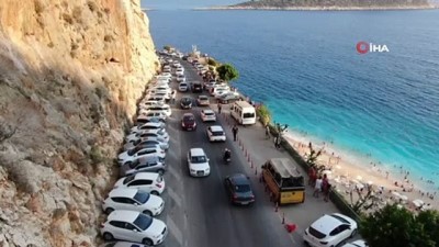 ziyaretciler -  Dünyaca ünlü Kaputaş Plajı yerli ve yabancı misafirlerin akınına uğradı Videosu