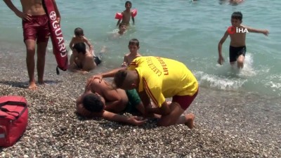 kurtarma tatbikati -  Antalya’da tatilcilerin arasında boğulma tatbikatı yapıldı Videosu