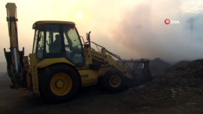gokyuzu -  Antalya’daki moloz yangınında gökyüzü bulutla kaplandı, güneş kızıla döndü Videosu