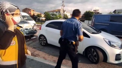 DÜZCE - 3 otomobilin karıştığı kazada, 3 kişi yaralandı
