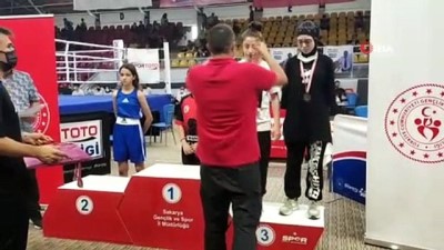gumus madalya - Türkiye Üst Minikler Boks Şampiyonası'nda Sezen Sude Karaboğa ikinci oldu Videosu