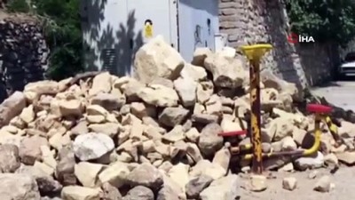 yasaklar -  Çocuk parkı taş ocağı oldu Videosu