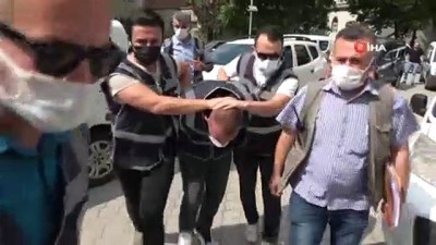 polis araci -  Barda 2 kişiyi öldüren bodyguard, polis yeleği ile adliyeye sevk edildi Videosu