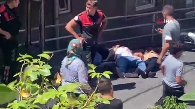 silahli saldiri -  Beyoğlu'nda husumetli gruplar arasında silahlı saldırı: 3 ölü, 1 yaralı Videosu