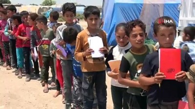  Çadırda verdiği eğitimle mülteci çocuklara umut oluyor