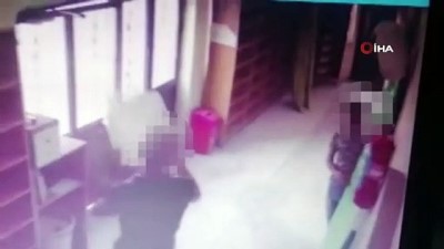 sadaka kutusu -  Camideki sadaka kutusundaki paraları çalan şahıslar güvenlik kamerasına yakalandı Videosu