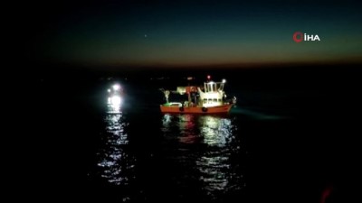  İzmir’de otomobil denize yuvarlandı: 1 yaralı