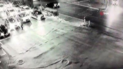 kirmizi isik -  Kaçan sürücü polis memurunu aracın kaputunda böyle sürükledi Videosu