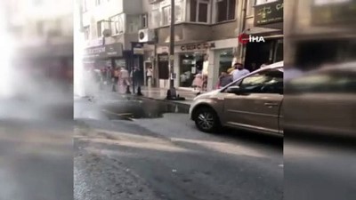 su -  Pendik’te İSKİ borusu patladı, fışkıran su apartman boyuna ulaştı Videosu