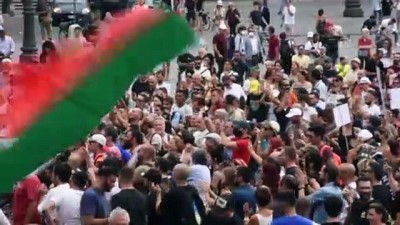 ROMA  - İtalya'da Kovid-19 önlemleri kapsamında çıkarılan 'Yeşil Geçiş' belgesi bir kez daha protesto edildi