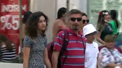 yabanci turist -  Taksim’de koronavirüs önlemleri unutuldu Videosu