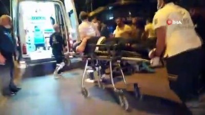 silahli kavga -  Adana’da bar çıkışı silahlı kavga: 3 yaralı Videosu
