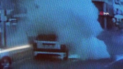 yangin tupu -  Seyir halindeki araç alev alev böyle yandı Videosu