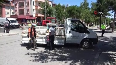 kamera -  Isparta’da 2 otomobil ile kamyonet böyle çarpıştı: 4 yaralı Videosu