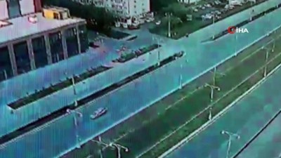 yaris -  - Rusya'da otomobille yarışan motosiklet alev topuna döndü Videosu