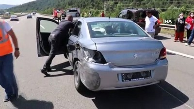 zincirleme kaza -  TEM'de zincirleme kaza: 3 yaralı Videosu