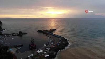gine -  Karadeniz’de yağmurun ardından denizin rengi değişti Videosu
