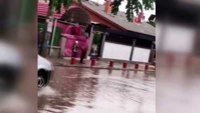yagmur -  Konya’da etkili olan yağmur hayatı olumsuz etkiledi Videosu
