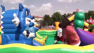 cocuk senligi -  Pursaklar Belediyesi'nden çocuklara sürpriz karne hediyesi Videosu