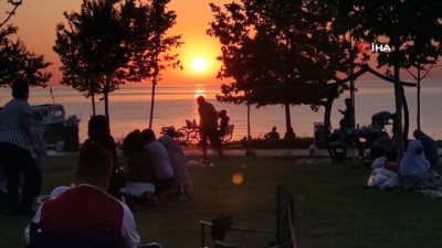  Van Gölü'nde seyrine doyumsuz gün batımı