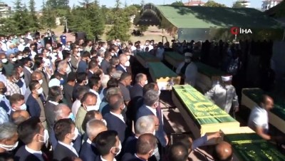 siyasi partiler -  Konya’da katledilen 7 kişi son yolculuğuna uğurlandı Videosu
