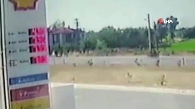 karya -  Otomobilin motosiklet sürücüne çarptığı feci kaza kamerada Videosu