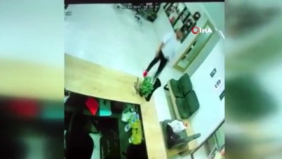 uyusturucu -  Ümraniye'de kuaförde hırsızlık kamerada Videosu