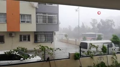 yagmur -  Adana’da şiddetli yağmur hayatı olumsuz etkiledi Videosu