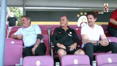 Hagi ve Popescu'dan Galatasaray'a ziyaret