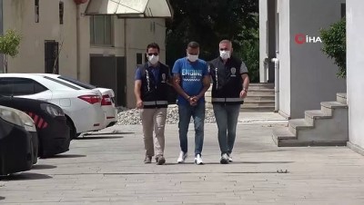 bicakli kavga -  Adana'da 4 kişinin yaralandığı 'yan bakma' kavgasına 1 tutuklama Videosu