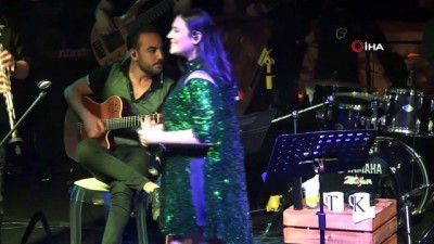 turist -  Kuşadası’nda konserler başladı Videosu