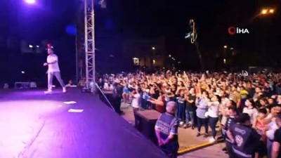 ermeni -  Mustafa Ceceli pandemi sonrası ilk konserini Hatay'da verdi Videosu
