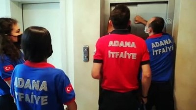 mahsur kaldi - ADANA - Asansörde mahsur kalan su dağıtıcısını itfaiye kurtardı Videosu