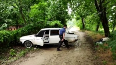 surucu belgesi - BURSA - 'Dur' ihtarına uymayan ve polis aracına çarpıp kaçan otomobildeki zanlı kovalamaca sonucu yakalandı Videosu