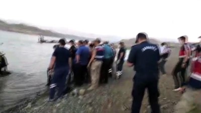 baraj golu - ELAZIĞ -  Çobanlık yapan 2 çocuğun cesedi baraj gölünde bulundu Videosu