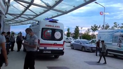 acil servis -  Konya’da kurşunlanan otomobilin sürücüsü yaralandı Videosu